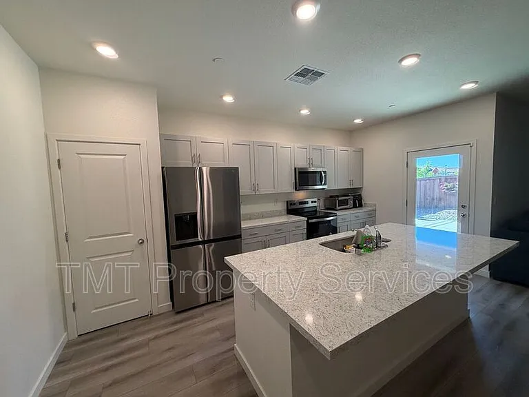 1705 Orchid Ave — Photo 13