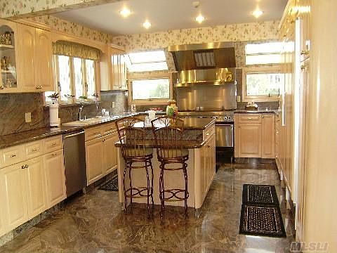 finest cabinetry & granite