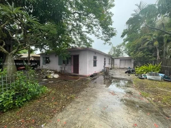 1520 E 10th Ave, Hialeah, FL 33010