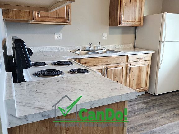 5th image of 271 Carol Dr #2