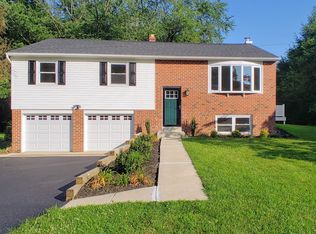 841 Halvorsen Dr, West Chester, PA 19382