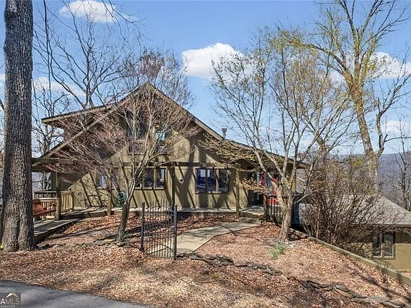 2nd image of 360 Locust Trl