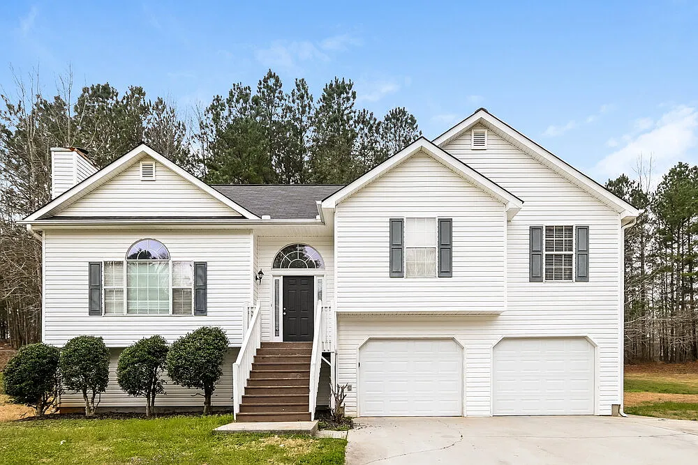 3 bed, 2.0 bath, 1398 sqft, $1,830 — Photo 1