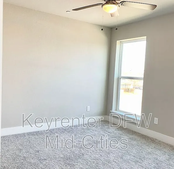 1427 Pearson St — Photo 18