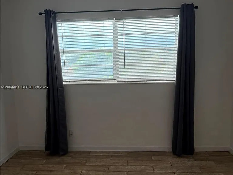 2415 Lincoln St #305 — Photo 29