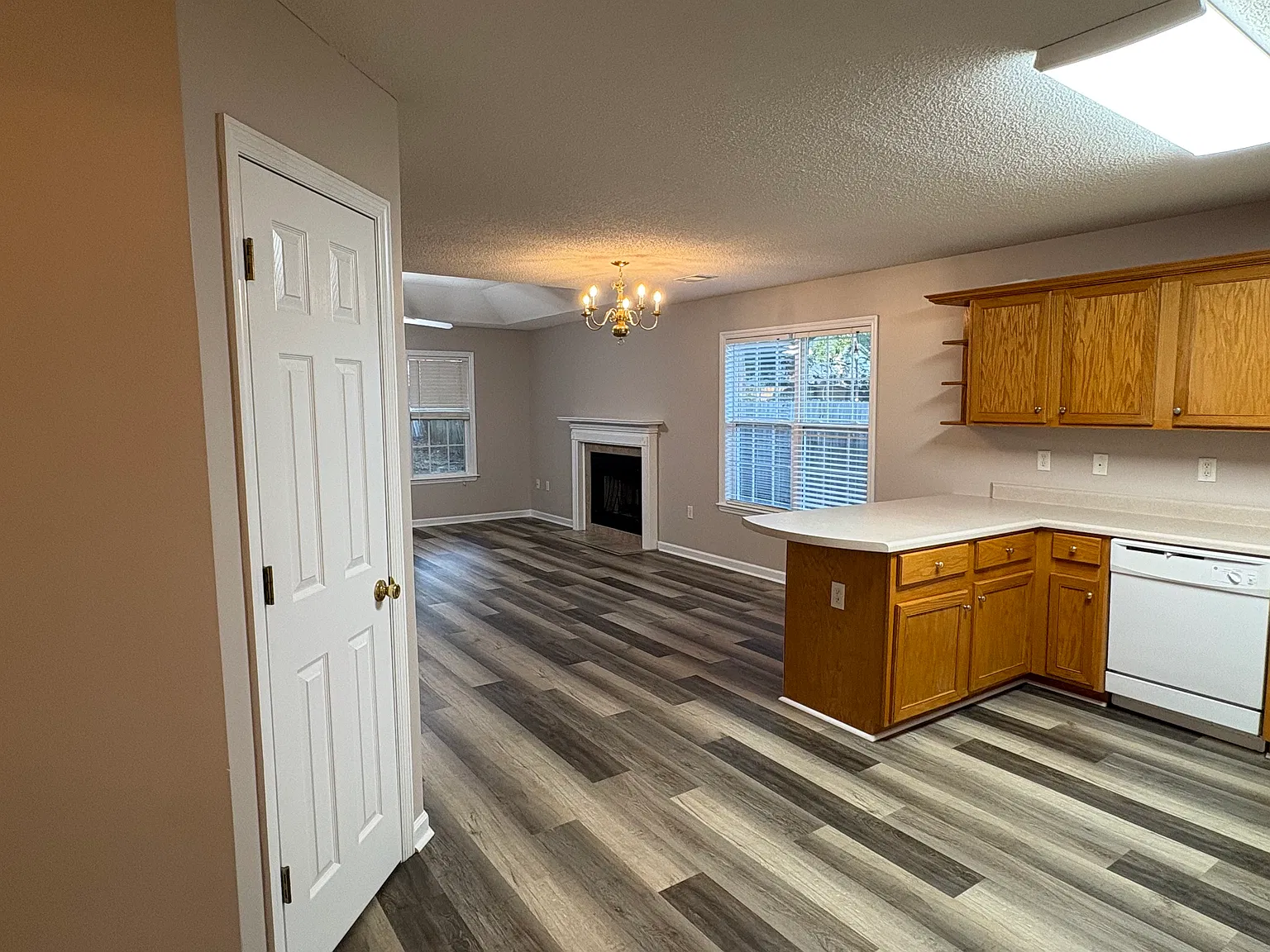 3 bed, 1246 sqft, $1,500 — Photo 4
