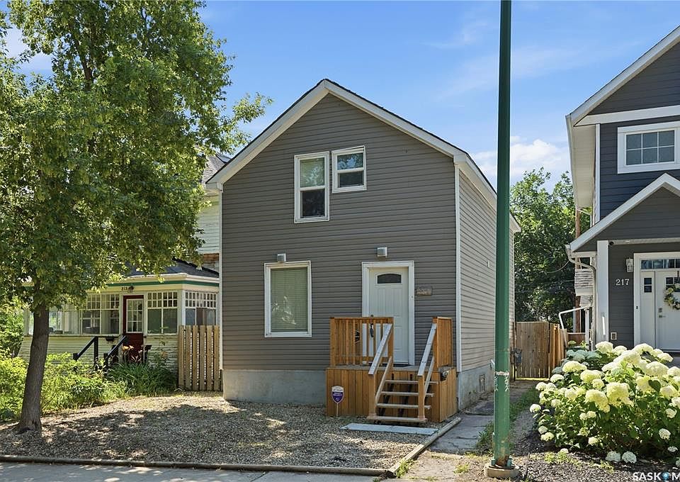 1st image of 215 26th STREET W