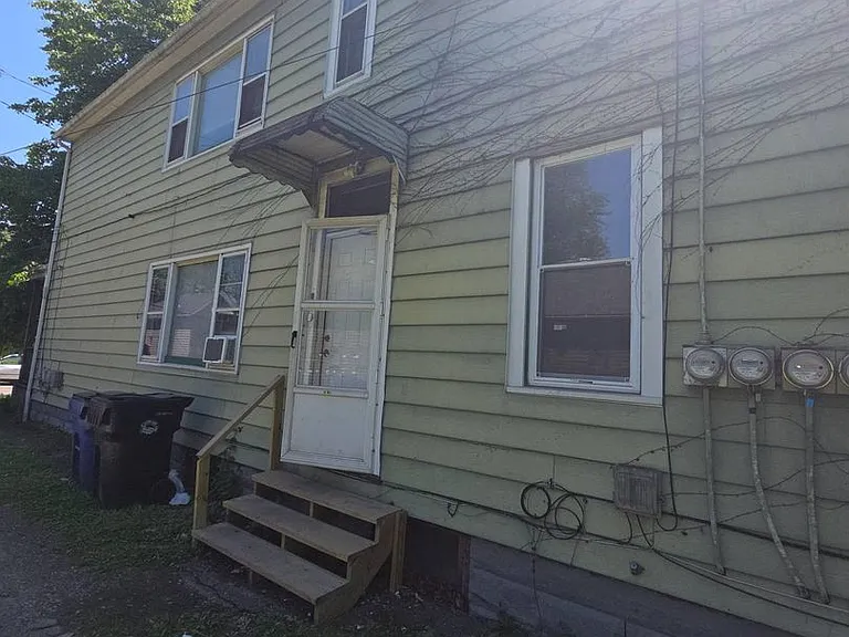 3658 E 54 ST — Photo 18