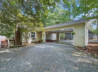 155 Edgewater Dr, Pinehurst, NC 27376