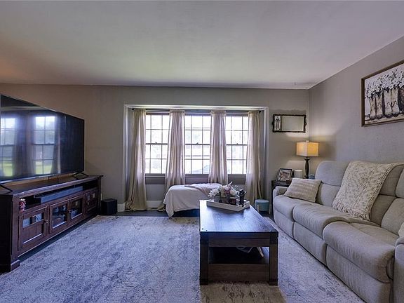 5th image of 15408 E 42nd Pl S