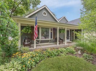 2016 Templar Dr, Naperville, IL 60565