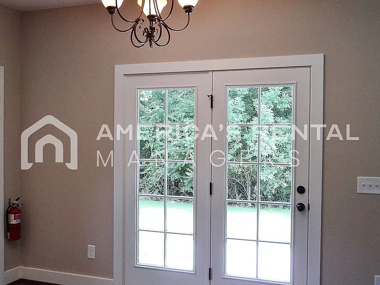 108 Falling Waters Ln — Photo 9
