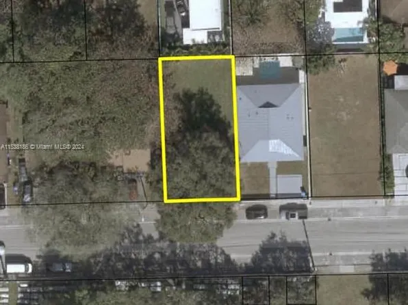 3667 Charles Ave, Coconut Grove, FL 33133