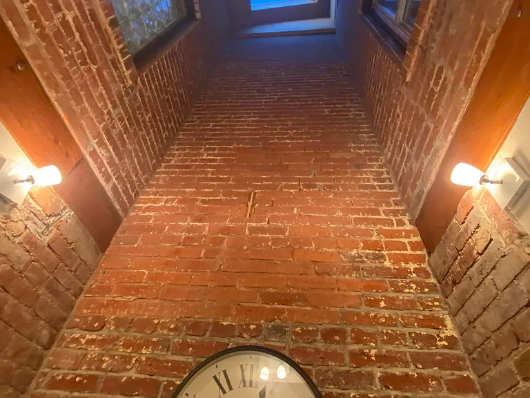 510 E St NE #A — Photo 18