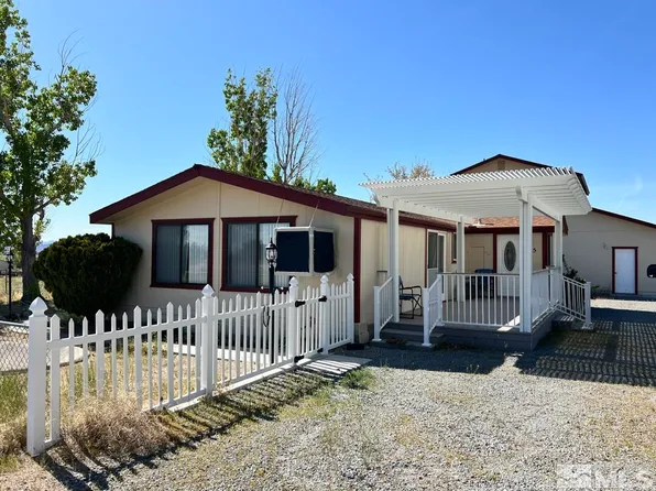 15 W Mesa Dr, Yerington, NV 89447