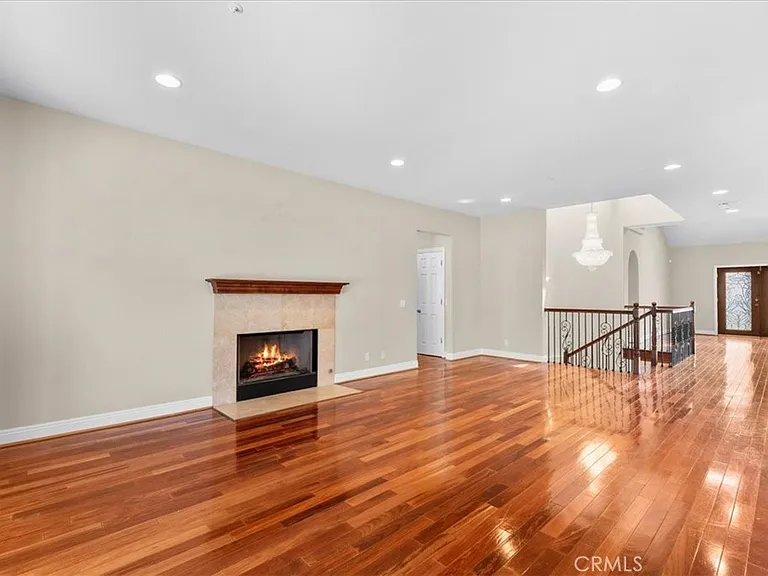 540 W 25th St — Photo 6
