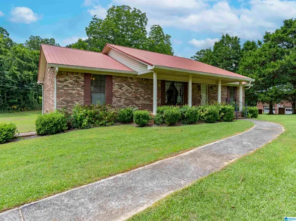 226 Highland Dr, Bessemer, AL 35023