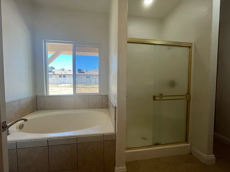 20255 Rimrock Rd — Photo 17