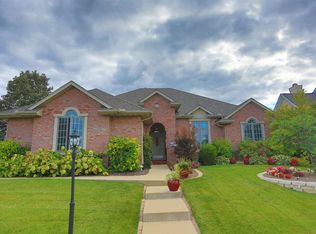 4202 W Longmeadow Ct, Peoria, IL
