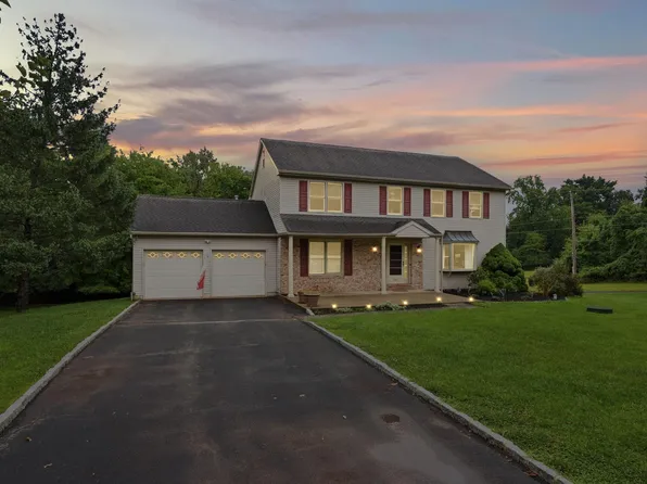 107 Diane Cir, Eagleville, PA 19403