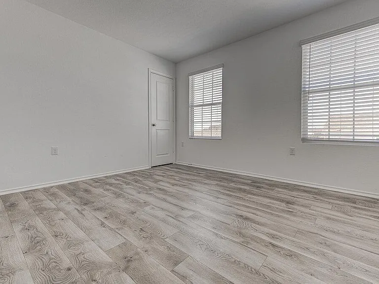 2704 Shimsham Dr — Photo 12