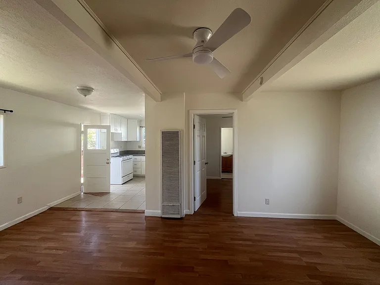 8020 Bright Ave — Photo 6