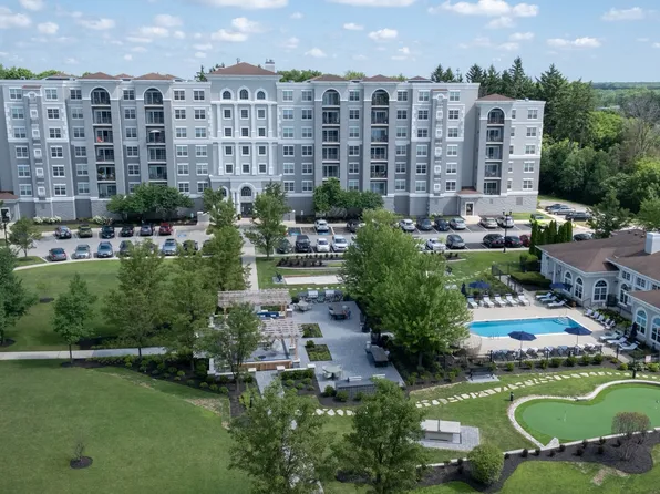 The Majestic Luxury Apartments