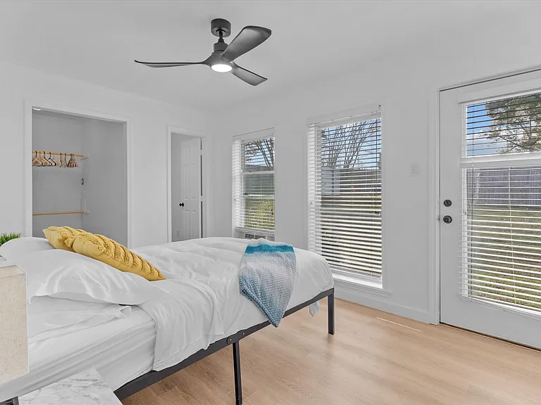 10801 Harvestwood Dr — Photo 21