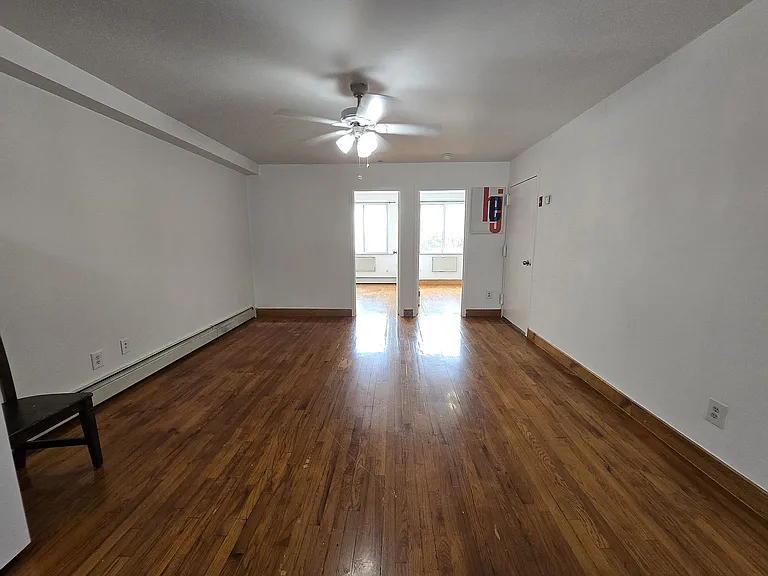 602 39th St #205 — Photo 18