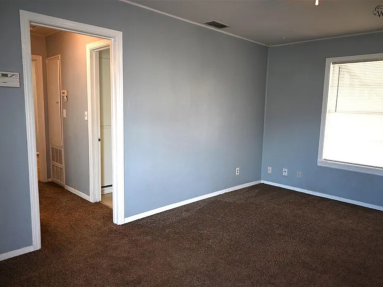 4326 Rhea Rd — Photo 3