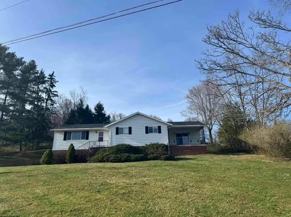 2 Christopher Ln, Buckhannon, WV 26201