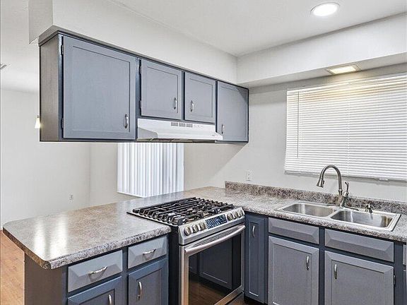 3rd image of 5407 W MONTE VISTA Road