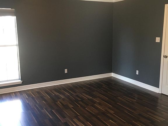 4th image of 9570 Linwood Ave