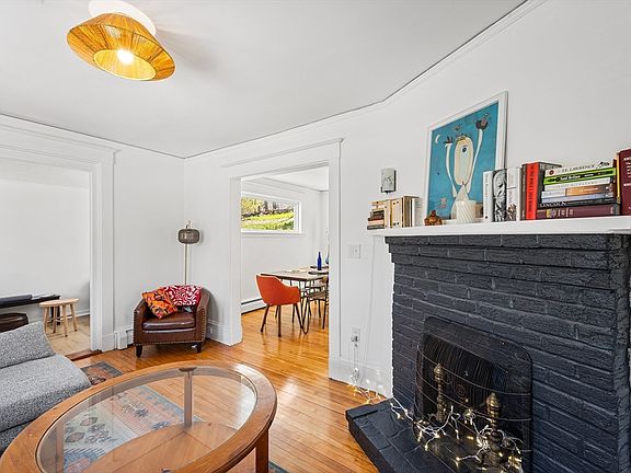 4th image of 76 Paul Revere Rd