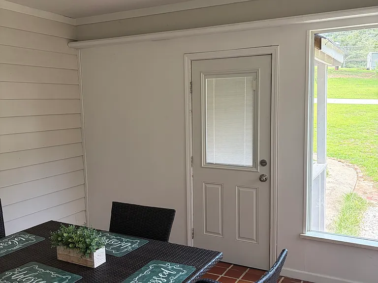 105 Braemar Dr — Photo 30