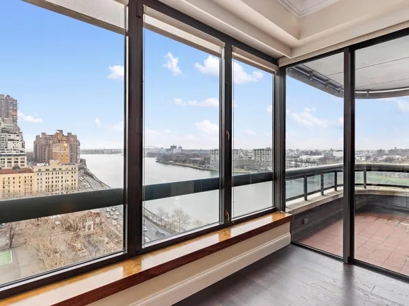 530 East 76th Street image 1 of 7