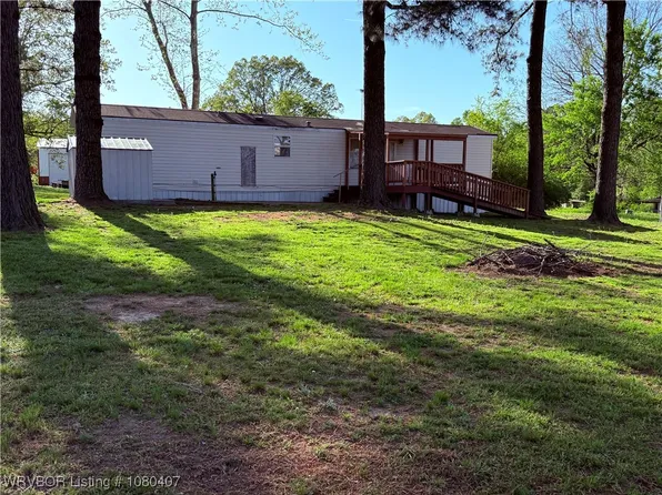 108 N T 300 St, Stigler, OK 74462