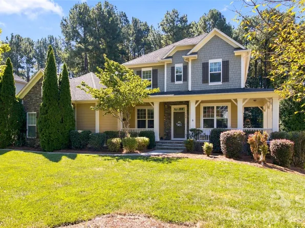 108 Hidden Pines Dr, Mount Holly, NC 28120