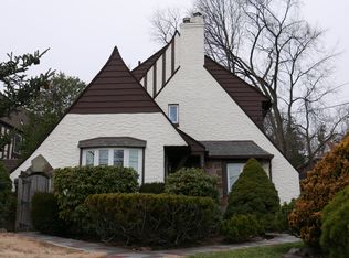 1296 Taft Rd, Teaneck, NJ 07666