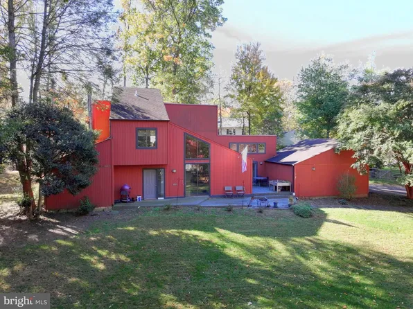 11813 Vale Rd, Oakton, VA 22124