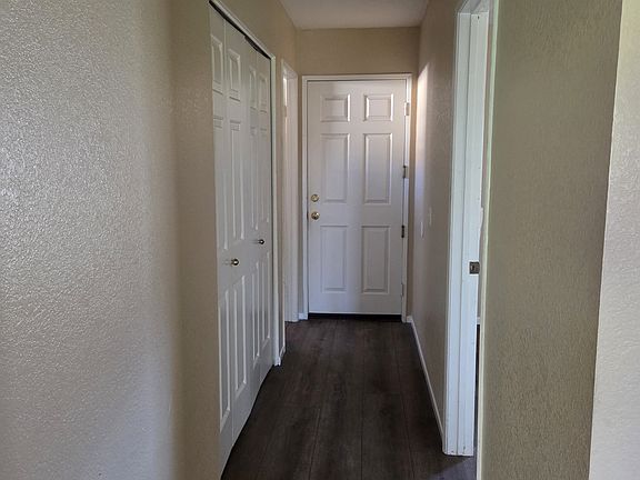 3rd image of 811 Kingsgate Dr