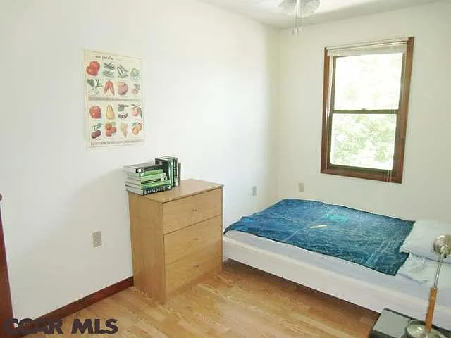 918-2 Southgate Dr — Photo 5