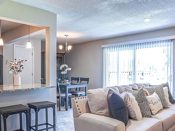 2nd image of 2915 Williamsburg Ln #102-A