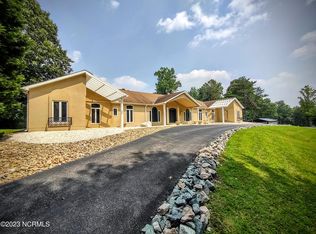 403 Pinewood Ln, High Point, NC 27262