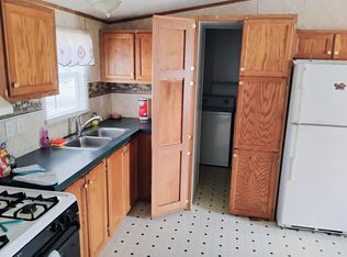 1100 W Locust St #129, Canton, IL 61520