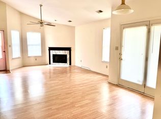 221 Strawberry Ct, Nicholasville, KY 40356