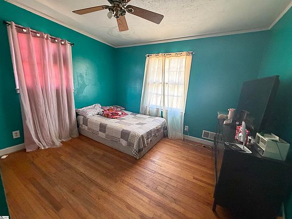 5th image of 114 Rangeview Cir