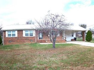 1305 Oakland St, Weaver, AL 36277