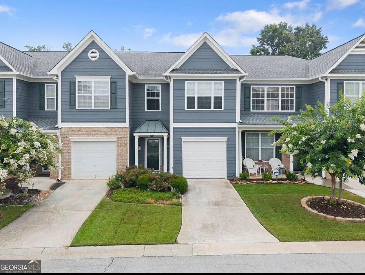 3 bed, 2.5 bath, 1510 sqft, $2,050 — Photo 1