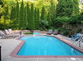 7403 Carmine St, Annandale, VA 22003